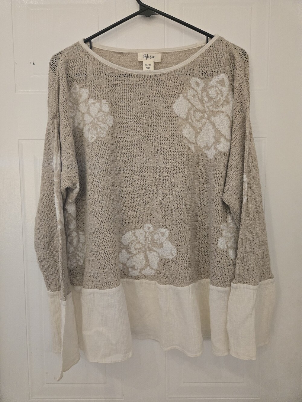 XL Light Taupe Crochet Sweater with White Floral Accents